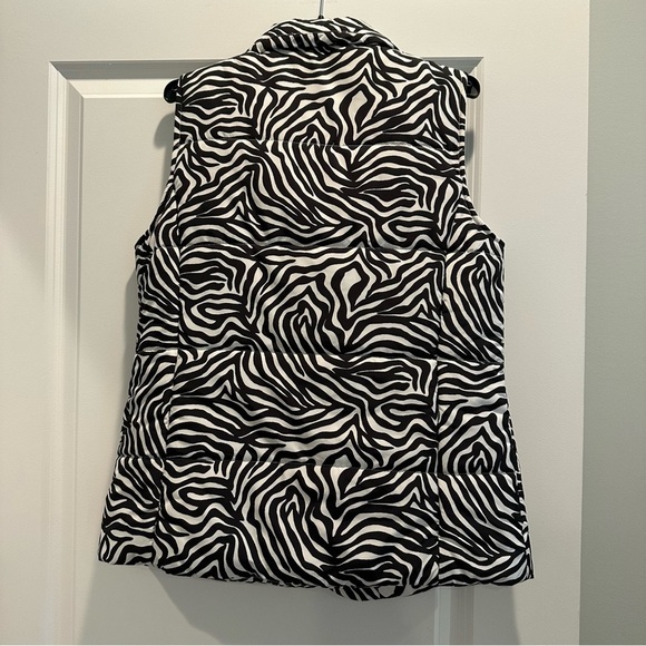 Liz Claiborne Black and White Zebra Print Vest - Picture 4 of 4